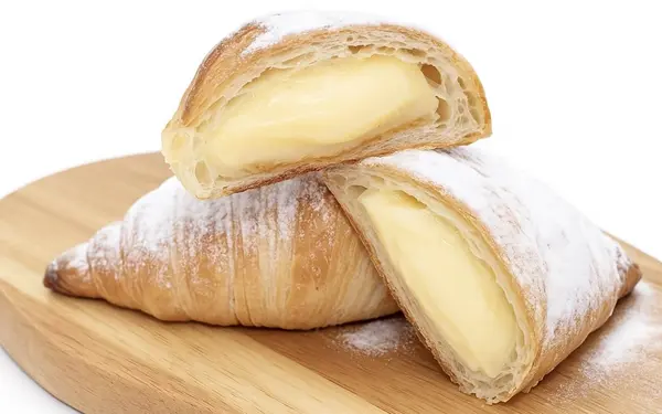 Rogljiček z vanilijevo kremo